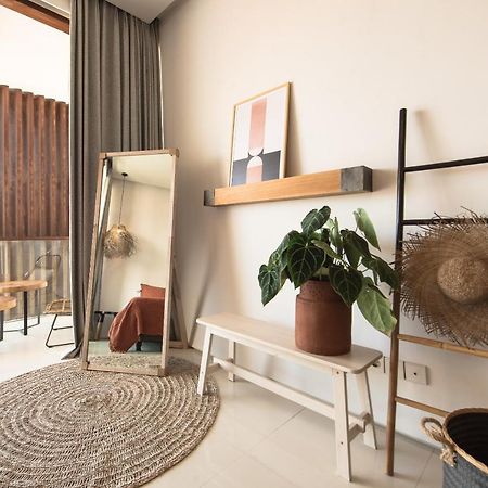Pelangi 148 Beach Suites Семиняк Екстериор снимка