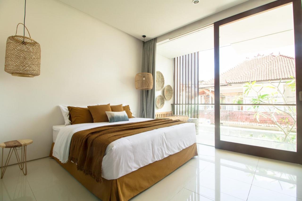 Pelangi 148 Beach Suites Семиняк Екстериор снимка
