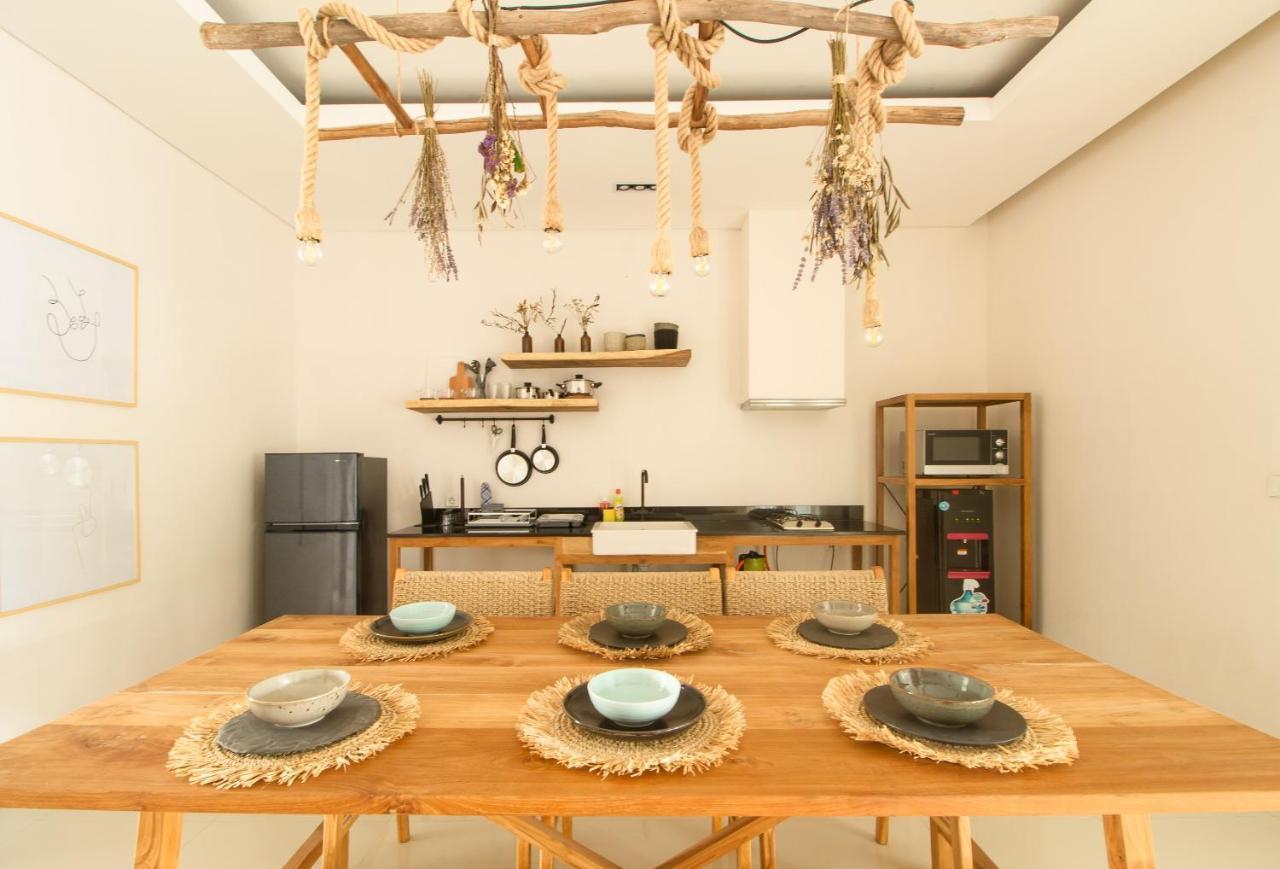 Pelangi 148 Beach Suites Семиняк Екстериор снимка