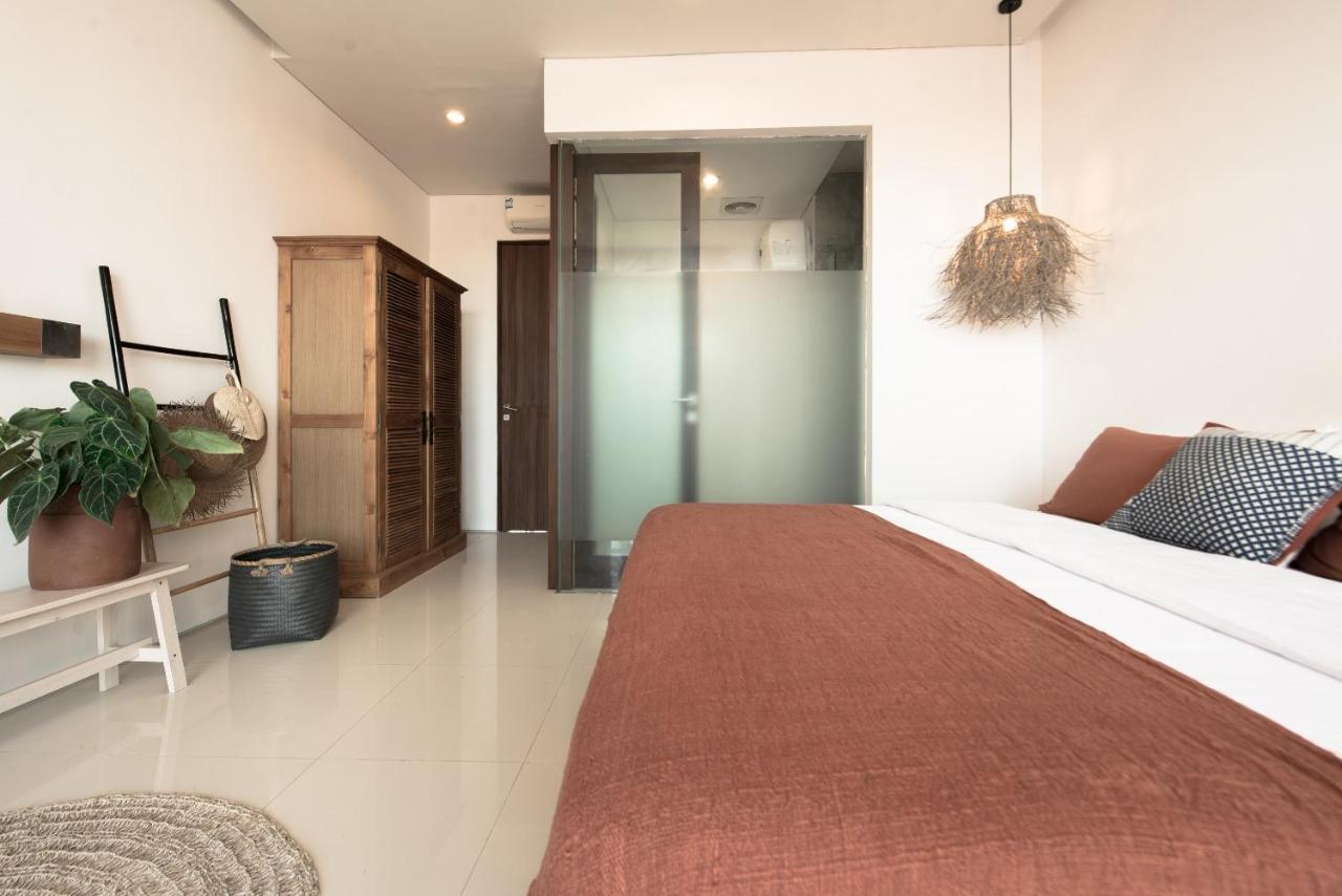 Pelangi 148 Beach Suites Семиняк Екстериор снимка