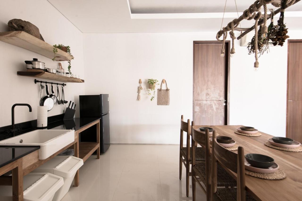Pelangi 148 Beach Suites Семиняк Екстериор снимка