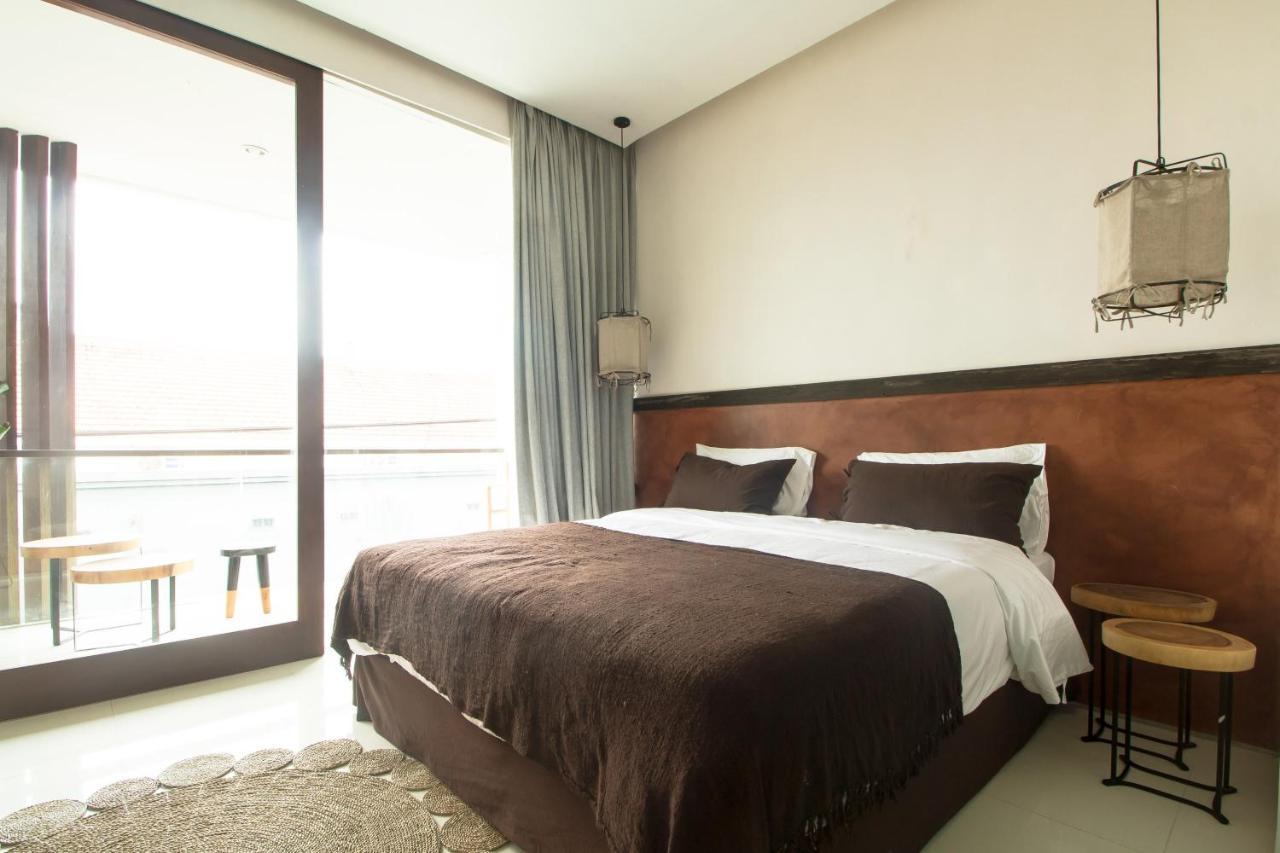Pelangi 148 Beach Suites Семиняк Екстериор снимка