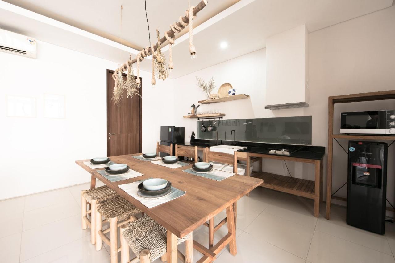 Pelangi 148 Beach Suites Семиняк Екстериор снимка