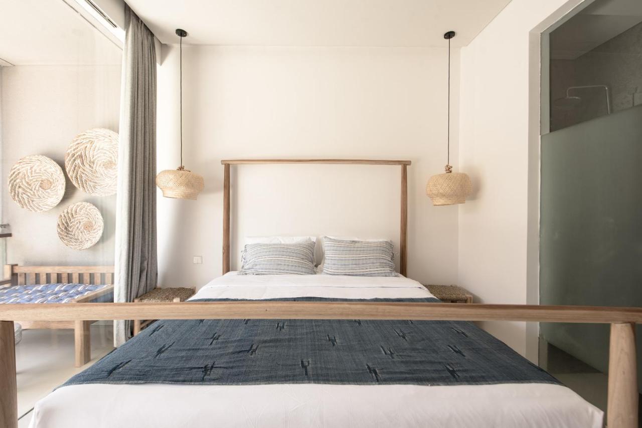 Pelangi 148 Beach Suites Семиняк Екстериор снимка