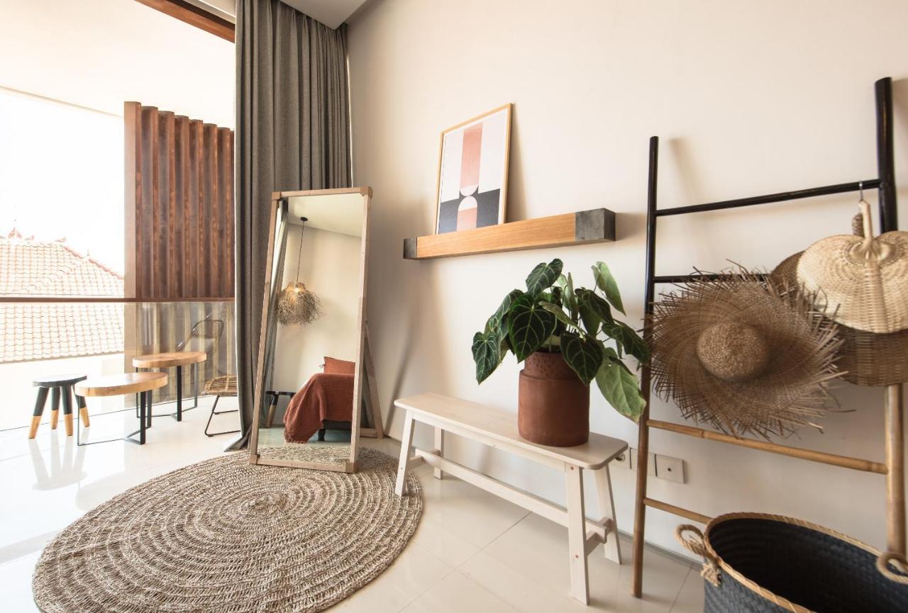Pelangi 148 Beach Suites Семиняк Екстериор снимка